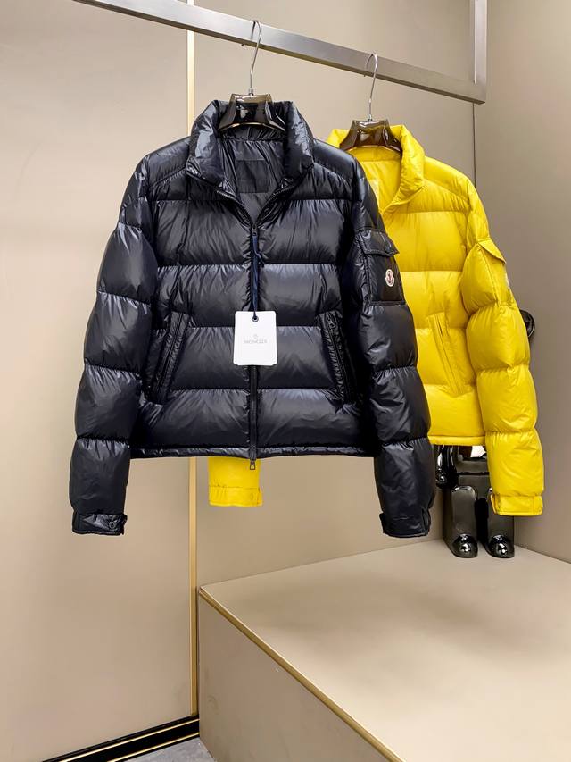 Mon25Ss New Levitha Men's Short Down Jacket. Its design concept and craftsmanshi