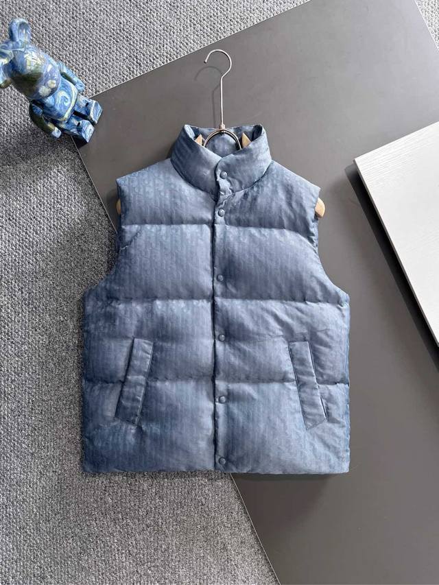 High-quality version with logo lining, comes with exclusive dust bag. Dr Dior 2