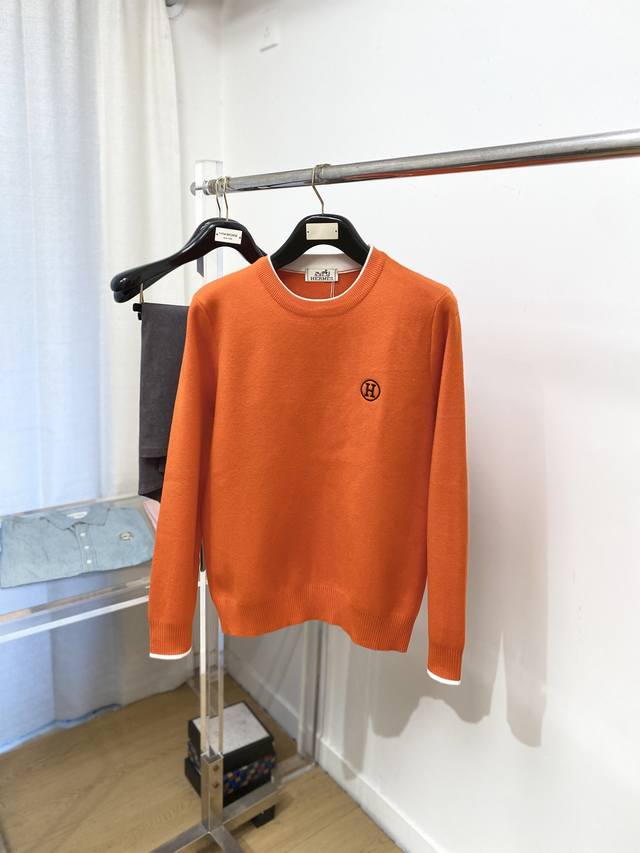 Hermes, 2025 New Arrival Wool Sweater. This sweater boasts a delicate and soft