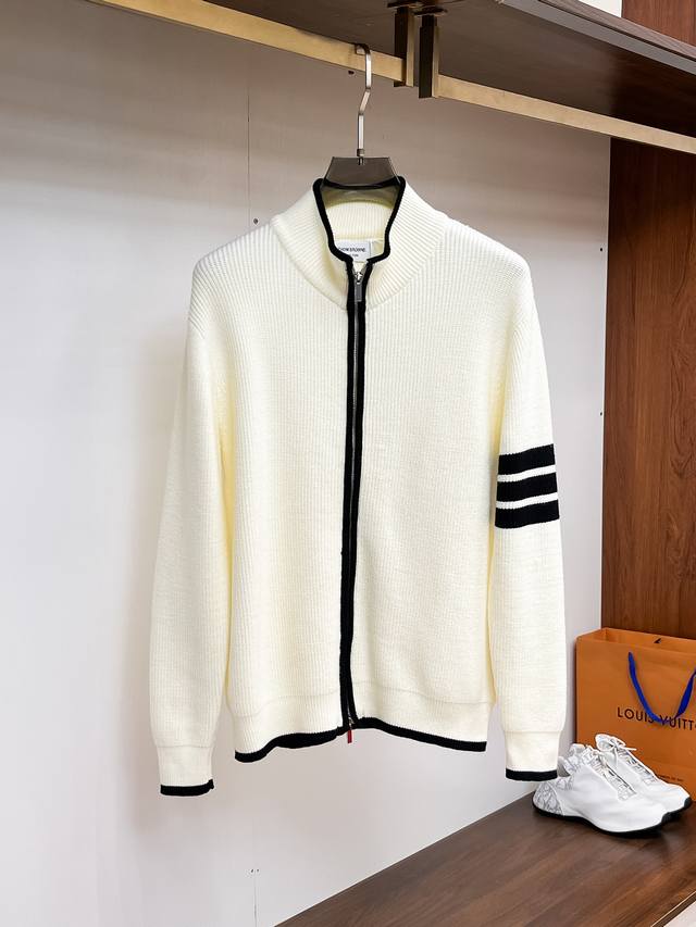 Tb 2025 Autumn/Winter New Wool Sweater, High-End Custom Urban Style, Classic Sim