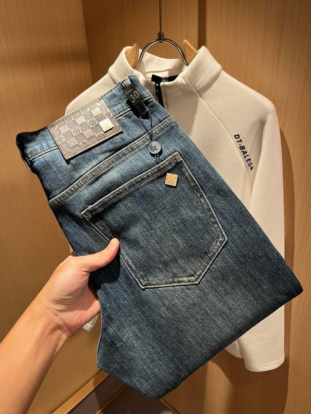 Louis Vuitto 2025 Autumn/Winter New Men's Classic Washed Slim Straight Leg Jeans