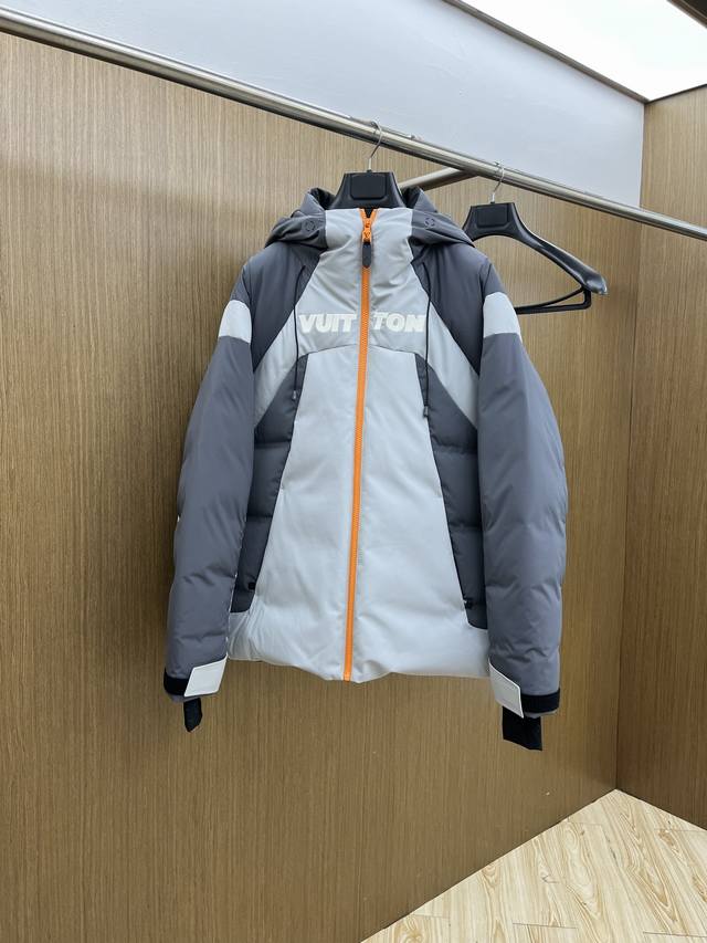 2025 Newest Fashion Designer Down Jacket from Louis Vuitton, a top-tier luxury