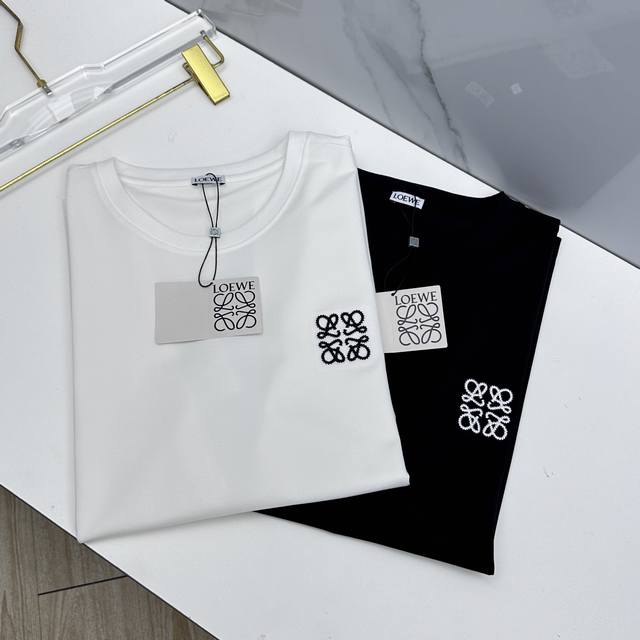 Loewe 2026 Spring/Summer New Style: Simple Logo Embroidered Short-Sleeve T-Shirt