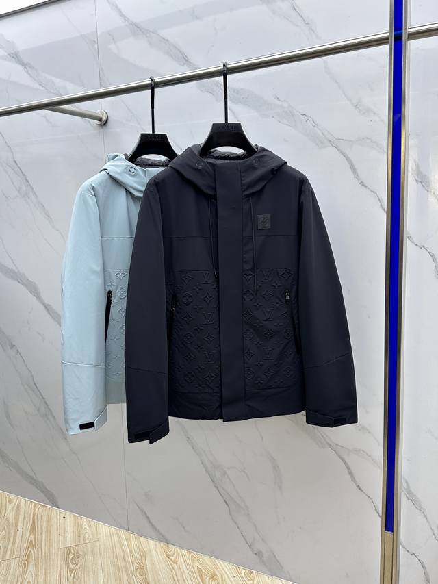 LV Louis Vuitton 2025 Latest Fashion Designer Down Jacket. The hood is non-detac