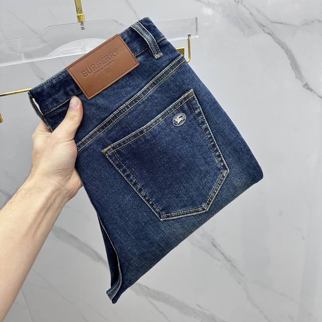 Burberry high-end custom-made 2025 Fall/Winter latest washed denim jeans, availa