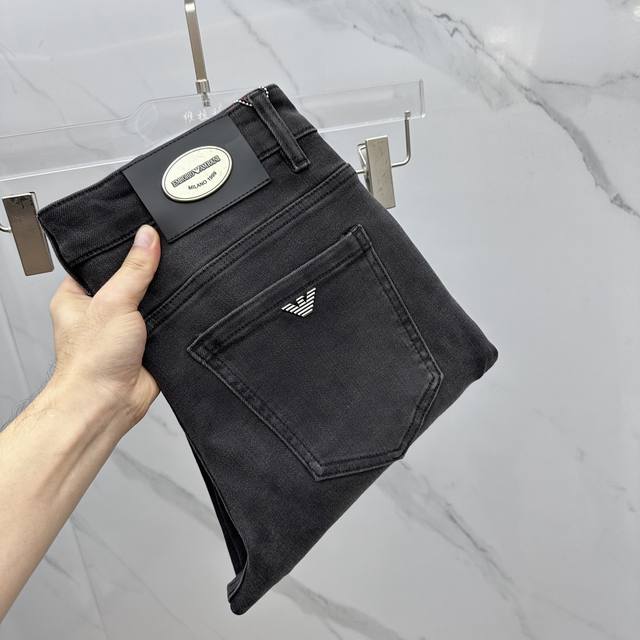 Armani high-end custom-made 2025 early spring latest denim jeans, available in