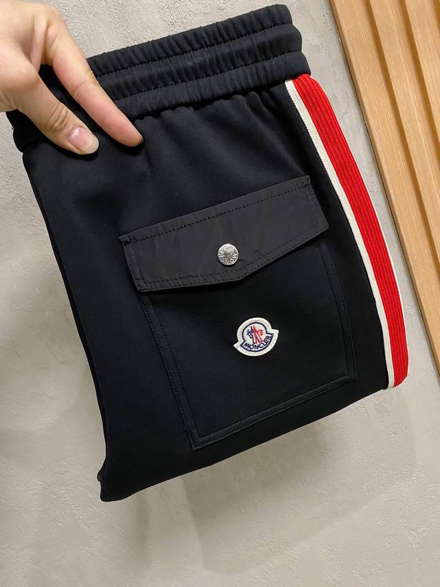 Moncler's new Autumn/Winter 25Ss casual pants are back! High-quality, original-