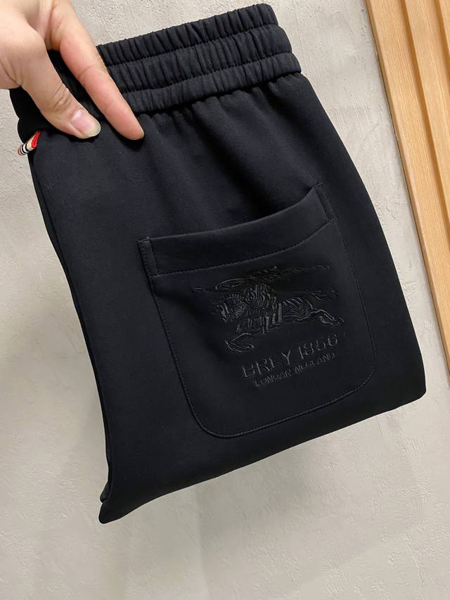 Burberry's new Fall/Winter 25Ss casual trousers are back! High-quality, origina