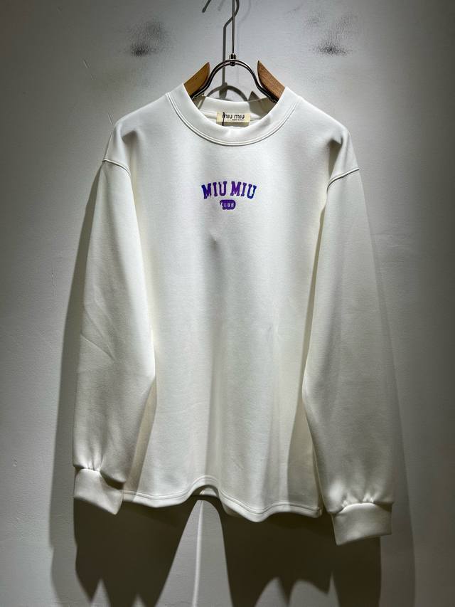 Miumiu 2025 Autumn/Winter New Unisex Base Layer Top, featuring the brand's lates