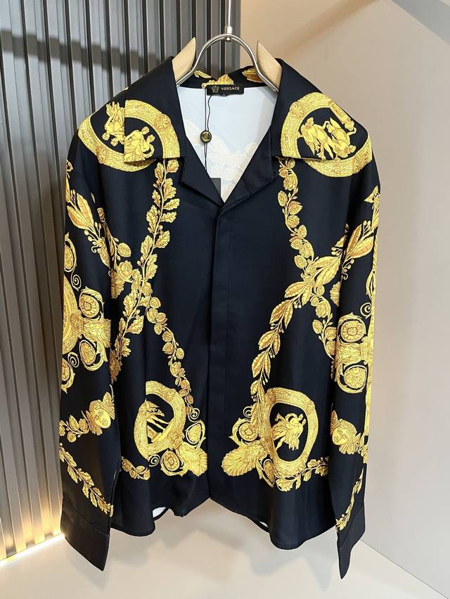 Vers*Ce 2025 Autumn/Winter New Arrival Original Silk Pajama Set. Recommended by