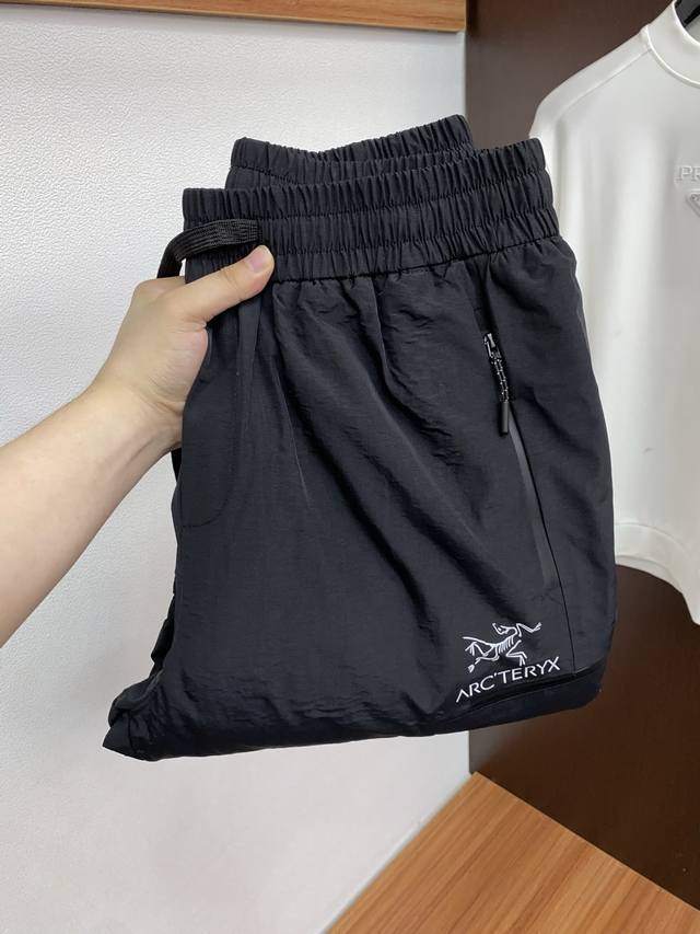 Arc'teryx Men's Down Pants - Winter Warmth Must-Have, Super Stylish, Custom-Mad