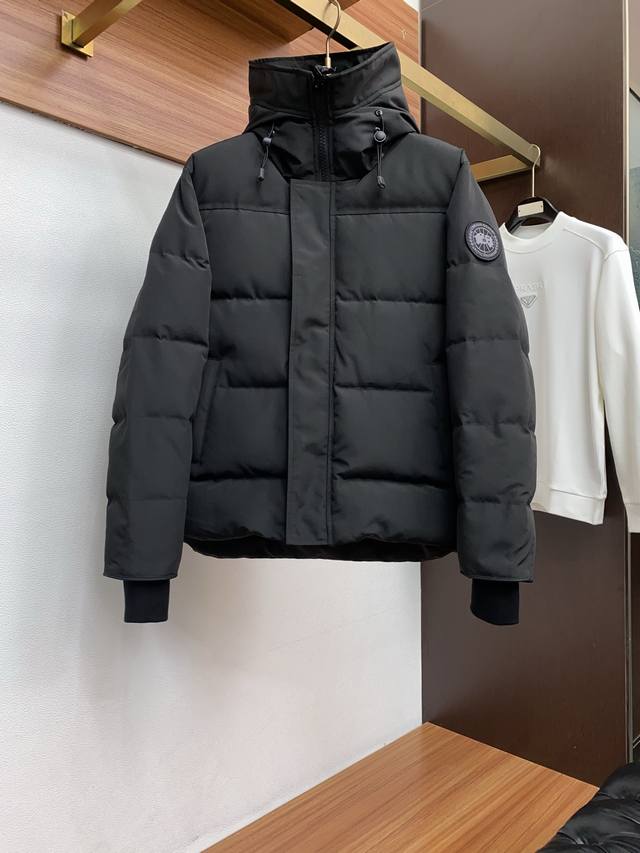 Canada Goose 2025 Autumn/Winter Men's Fashion Down Jacket ( ) - A light luxury,