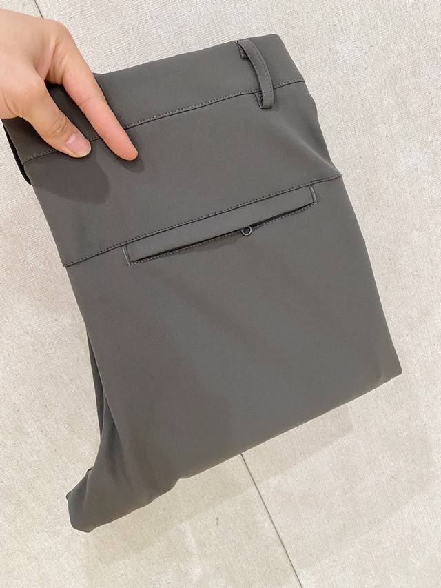 Arc'teryx high-quality new embroidered casual sweatpants. Featuring the iconic