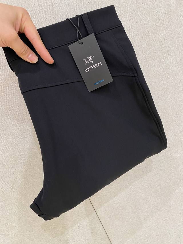 Arc'teryx high-quality new embroidered casual sweatpants. Featuring the iconic