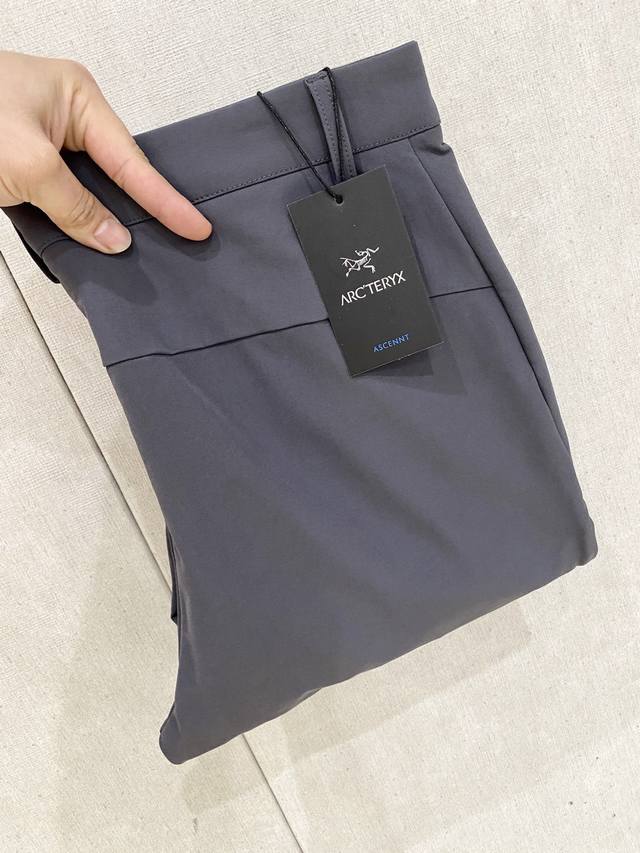 Arc'teryx high-quality new embroidered casual sweatpants. Featuring the iconic