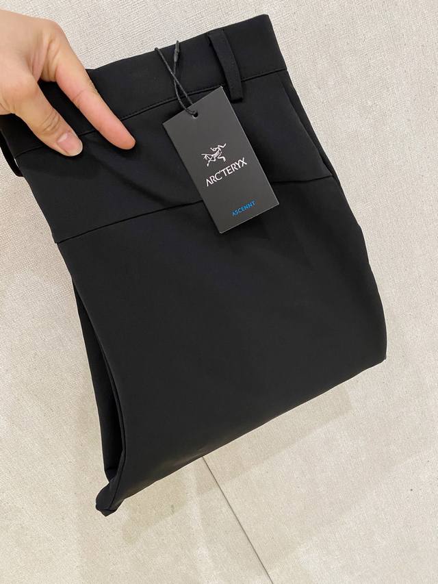 Arc'teryx high-quality new embroidered casual sweatpants. Featuring the iconic