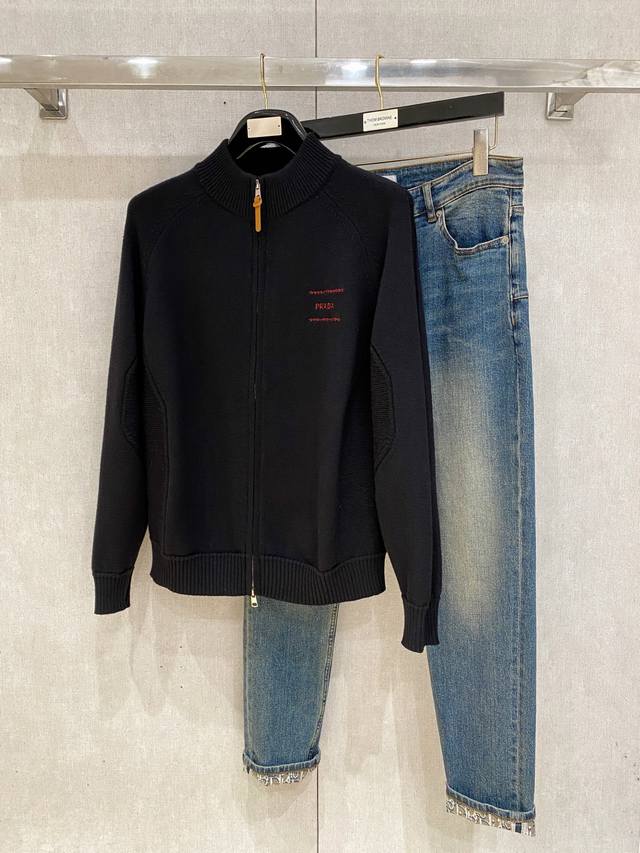 Prada 2025 New Autumn/Winter Knitted Wool Sweater. High-quality Italian importe