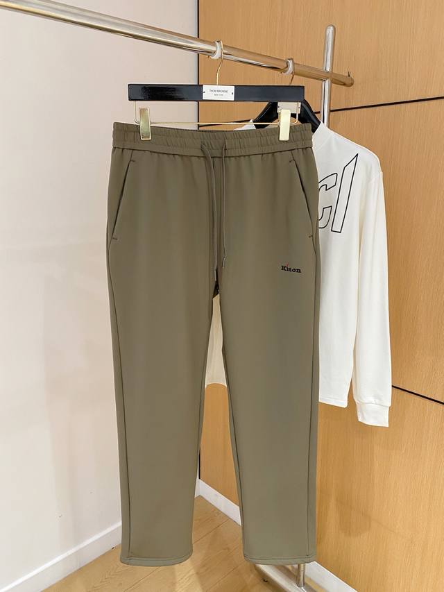 Kiton Fleece-Lined Pants, 2025 Autumn/Winter New Arrival. These casual sweatpant