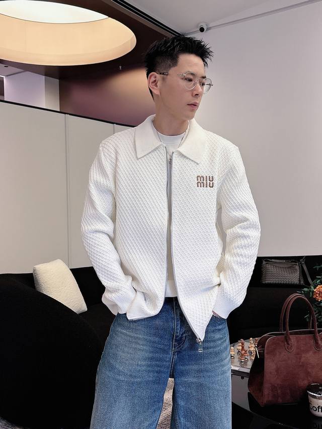 Miu Miu 25S New Collared Wool Coat. Wool blend fabric. All-over knit pattern. So