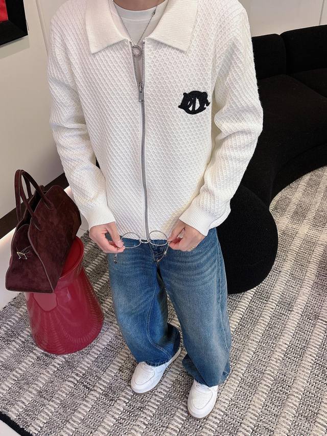 Dior 25S New Wool Sweater. Small lapel design! Exquisite 3D embroidered Dior log