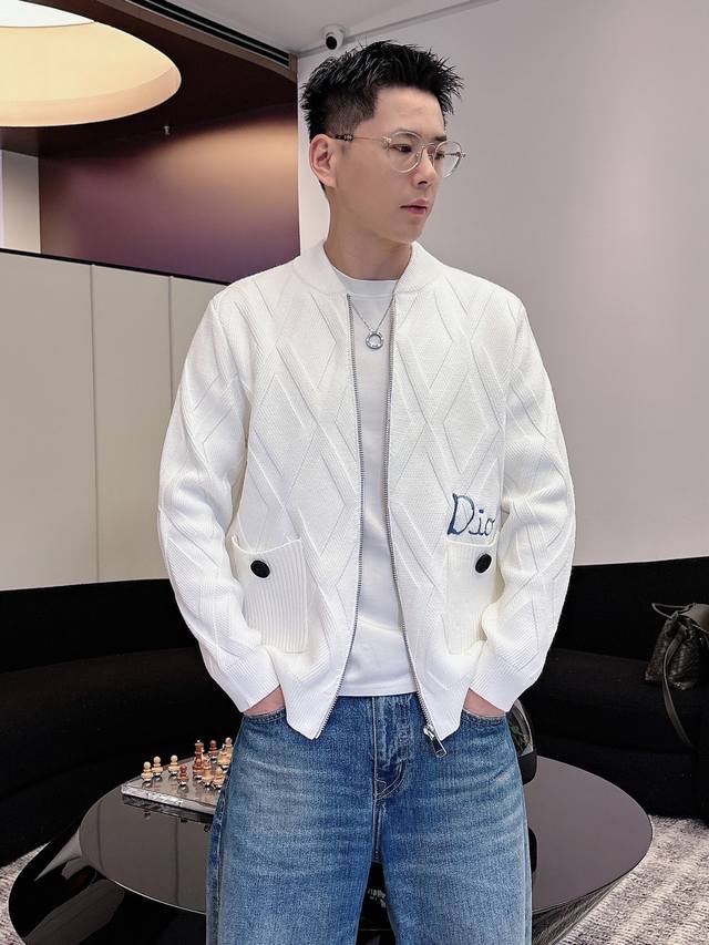 Dior's hottest 2025 Fall/Winter Haute Couture Urban Style Thick Cardigan Sweater