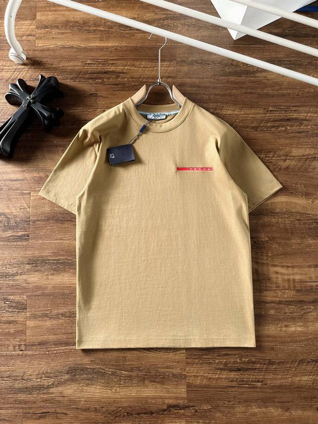 Prada 2026Ss latest short-sleeved T-shirt, original label custom fabric, soft t