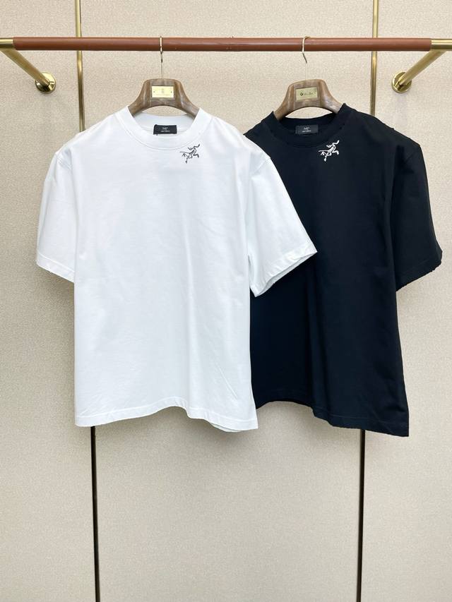 Arc'Teryx is going all out to release this new men's casual spring/summer short-