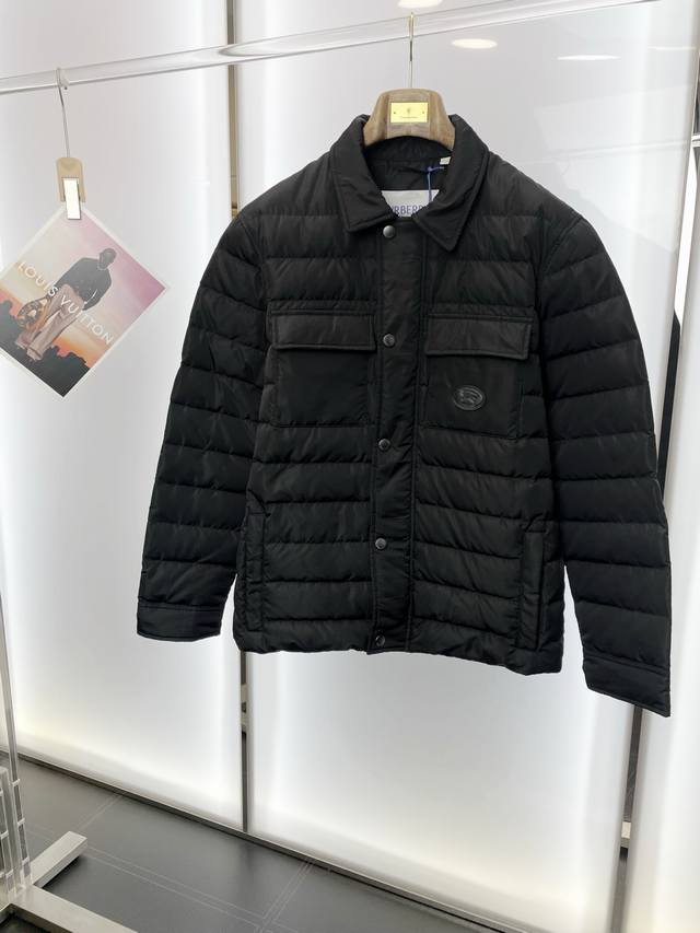 Down Jacket - Burberry's latest release, a must-have for autumn/winter! This ne