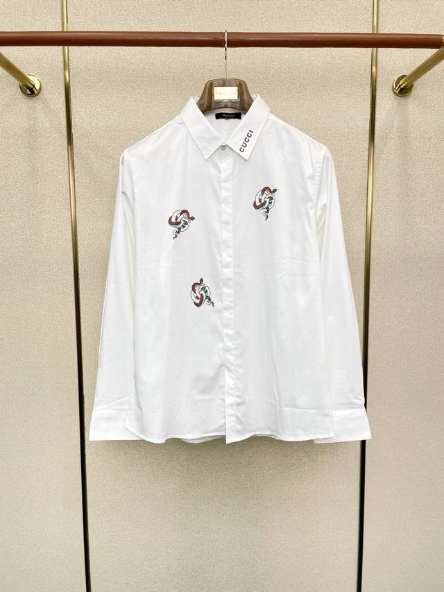 Gucci is going all out to release this new men's casual long-sleeved shirt! High