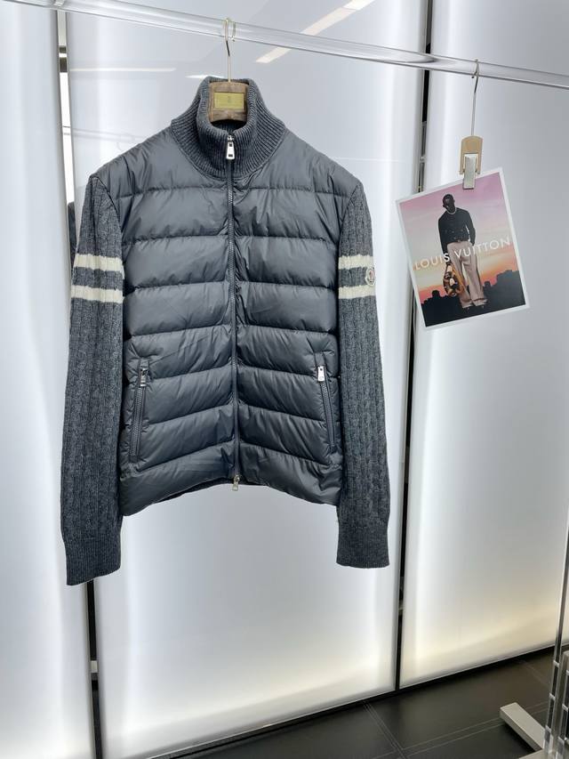 Down Jacket - Moncler's latest must-have! A classic stand-up collar down jacket