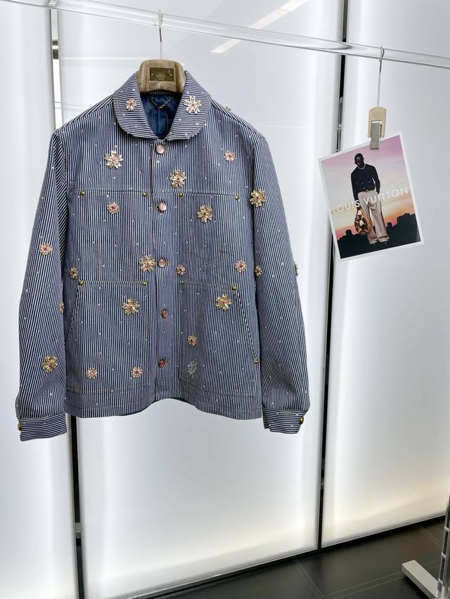 Louis Vuitton is going all out to release this newest model! This latest fashio