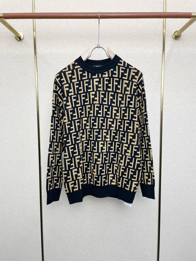 Fendi is going all out to release this new model! The latest fashionable sweater