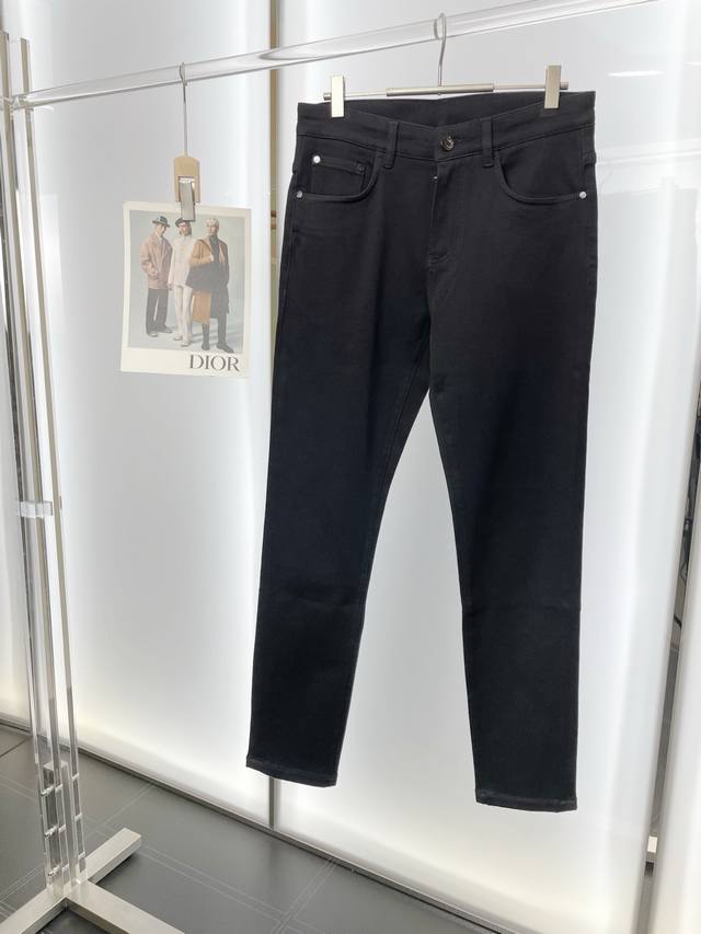 Burberry's latest release, a must-have for them! High-end version of their new c