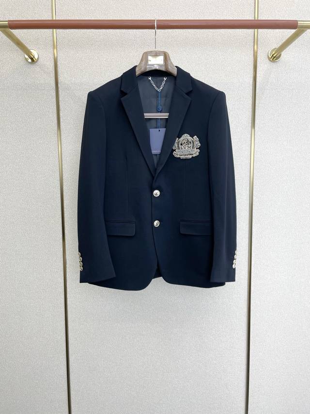 New Louis Vuitton suit. A simple and casual suit jacket ordered by a foreign tr