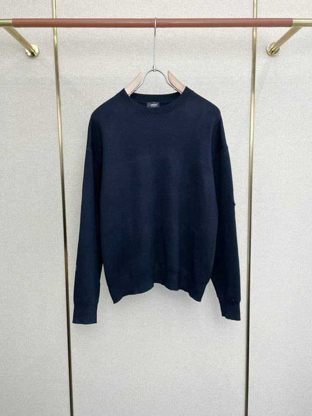 Balenciaga is going all out to release this new style! The latest fashionable cr