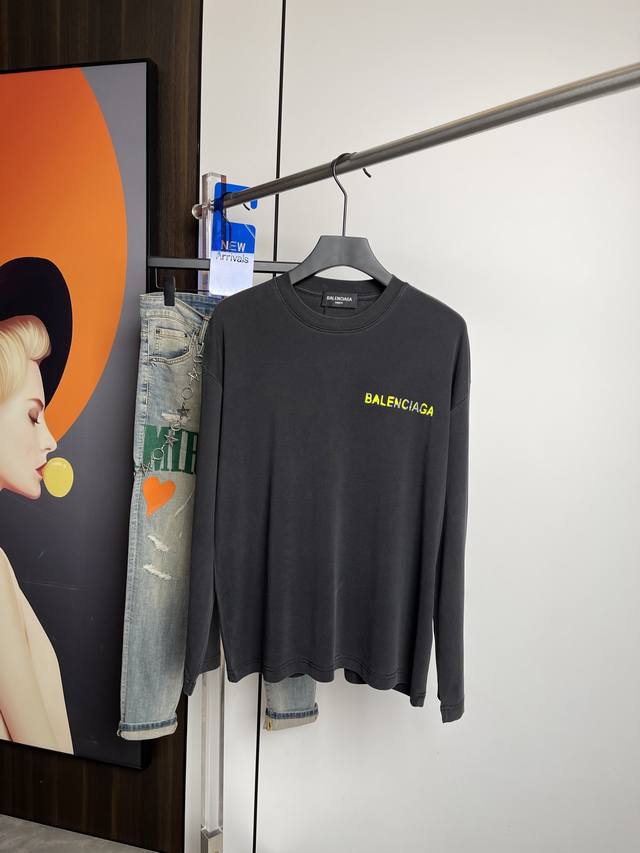 Balenciaga Fall/Winter 2025 New Arrival Crew Neck Long Sleeve Base Layer T-Shir