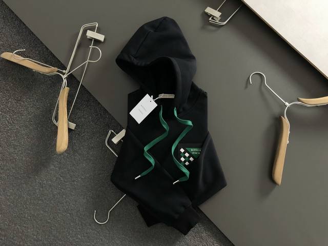 Bv* Fitted Size M-Xxxl 2025 Autumn/Winter Trendy Sweatshirt. Featuring a classic