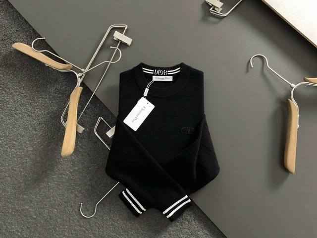 Dir*Size and style, M-Xxxl 2025 Autumn/Winter trendy wool sweater. Featuring a f