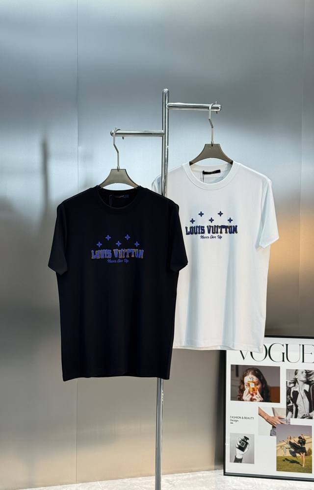 Louis Vuitton * 25S New Modal T-Shirt. This base layer shirt has a basic design