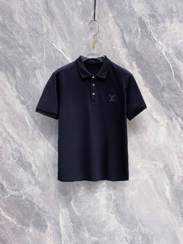Lv 2026Ss Summer New Logo Men's Polo Shirt! A classic business men's style, the