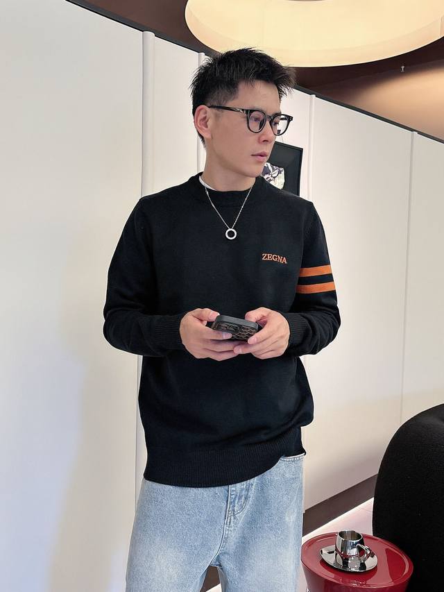 Zegna 2025 Autumn/Winter Wool Blend Pullover Knit Sweater is a highlight, with d