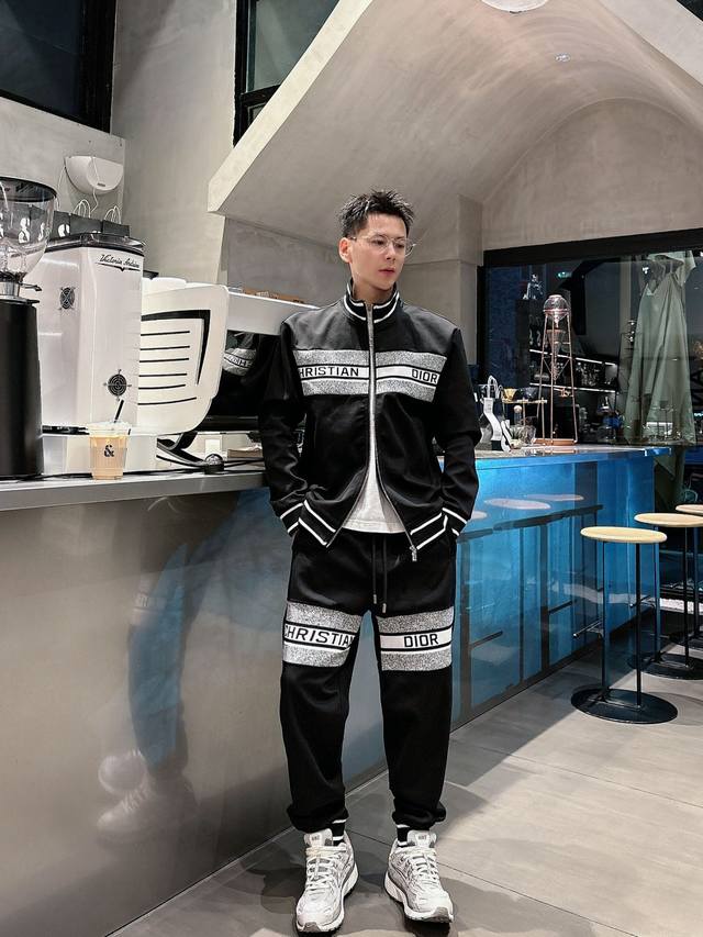 Dior 2025 New Hot Selling Cardigan Set - Original Quality, High-Quality Item. A