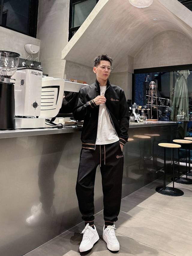 L Brand New Hot-Selling Cardigan Set - Original Quality, High-Quality Item. A ma