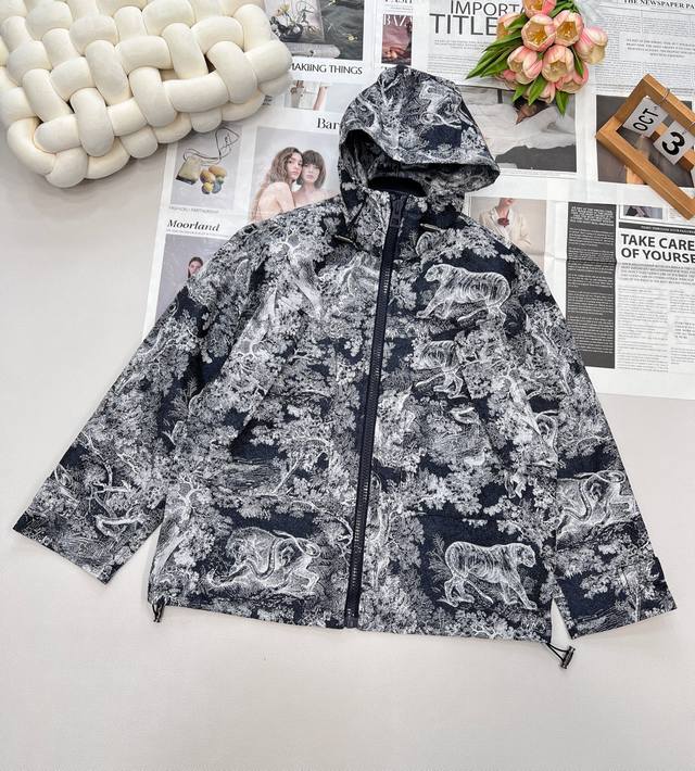 Dior Animal Jungle Jacquard Hooded Jacket/Windbreaker. Absolutely the hottest i