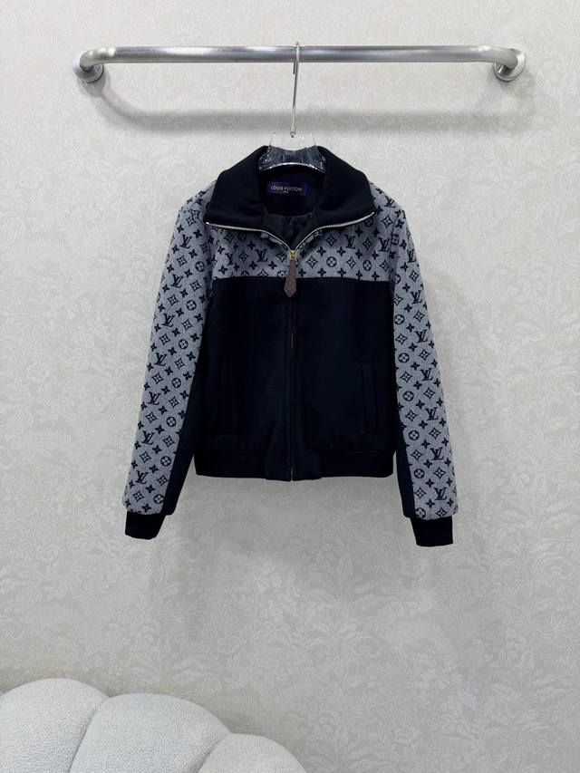 Louis Vuitto*25 New Lapel Zipper Wool Coat with Monogram Print. Custom letter zi