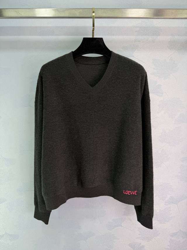 Loe*25 Autumn/Winter New V-neck Wool Knit Sweater, soft and skin-friendly, with