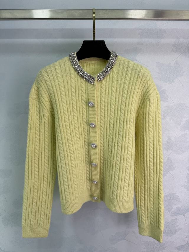 Se*26 Early Spring New Creamy Yellow Knit Cardigan, made of soft wool blend with