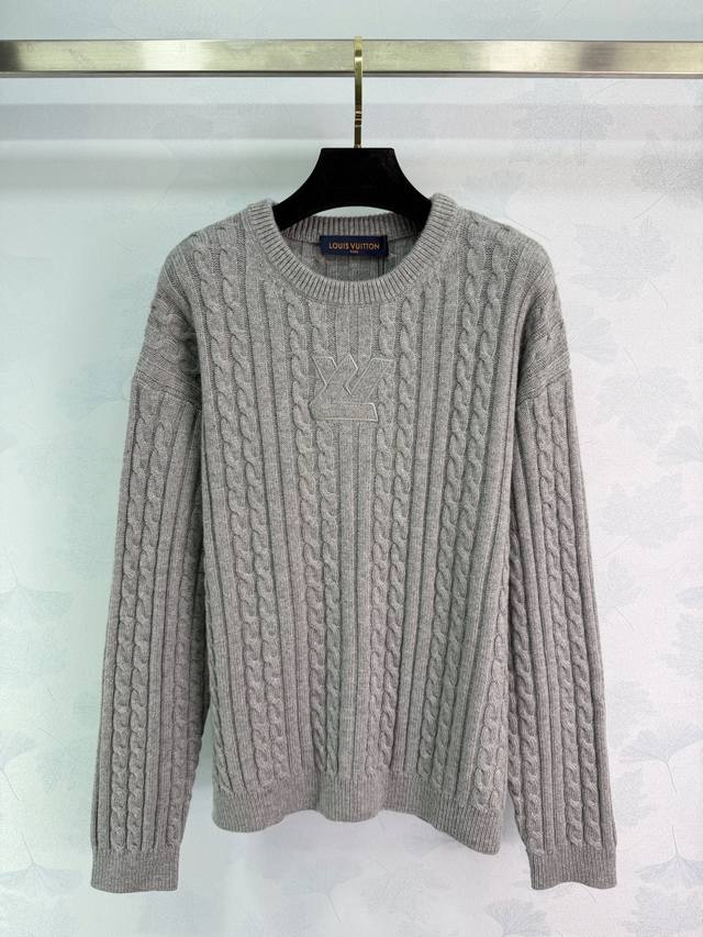 Lou*25 Autumn/Winter New Cable Knit Wool Sweater. Classic cable knit texture + c