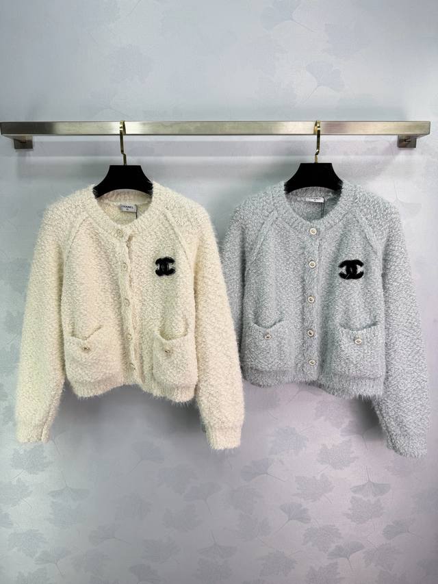 Ch*25 Autumn/Winter New Crew Neck Cardigan, soft and fluffy, with a classic doub