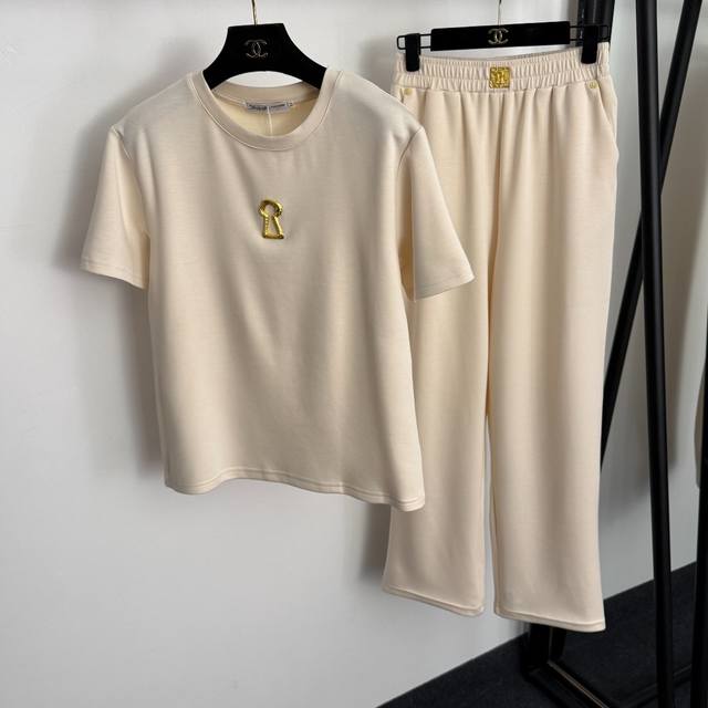Style No. 20258275 Schiaparelli*New Tracksuit, Metal Keyhole Short-Sleeve T-Shir